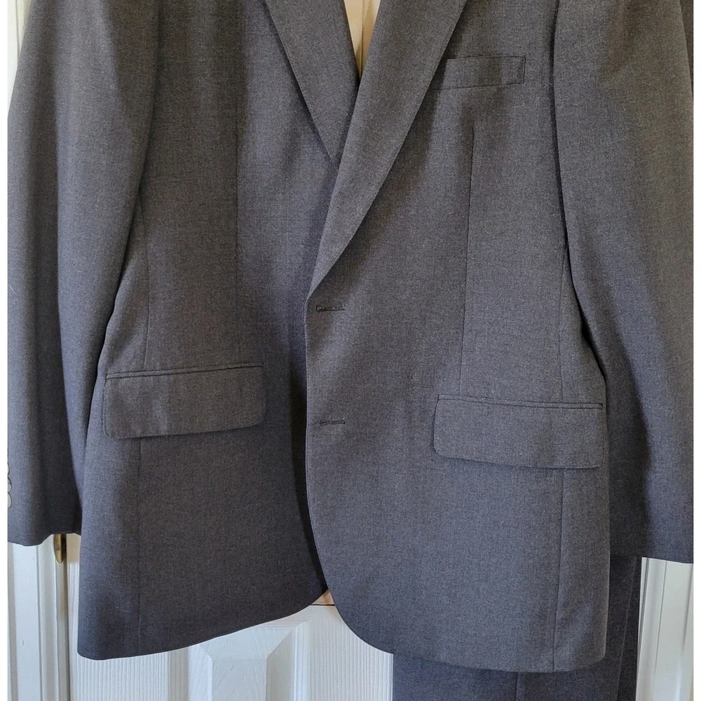 Racquet Club Mens 2 Piece Suit Charcoal Gray 42 Blazer 38x32 Pants KG Mens Store